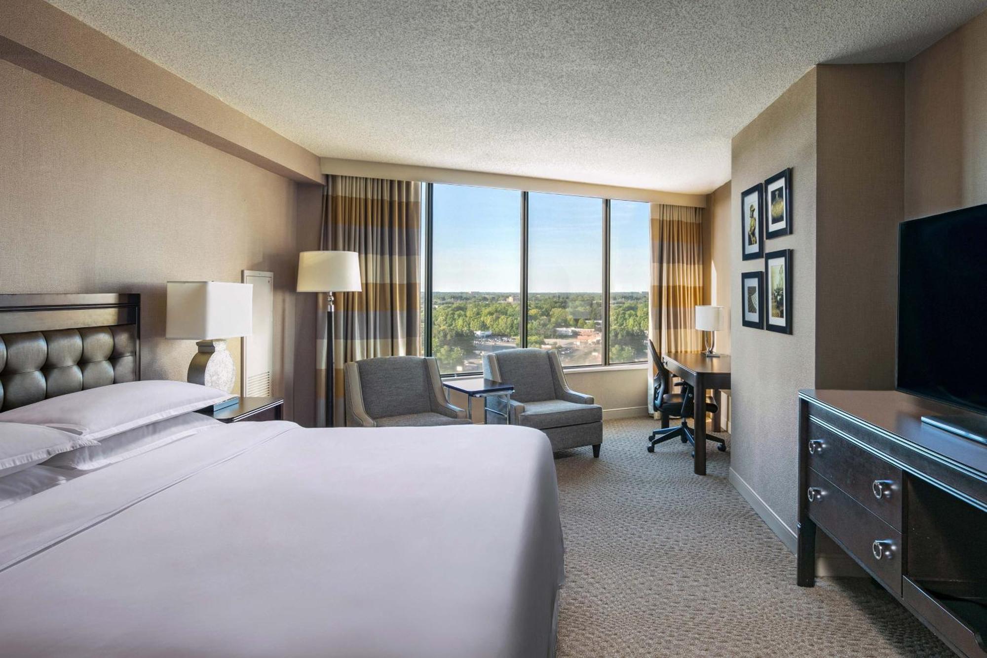 Sheraton Greensboro Exterior photo